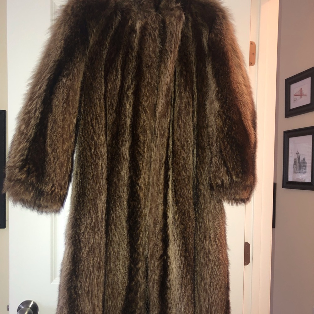 Vintage & authentic raccoon fur coat from Canada
